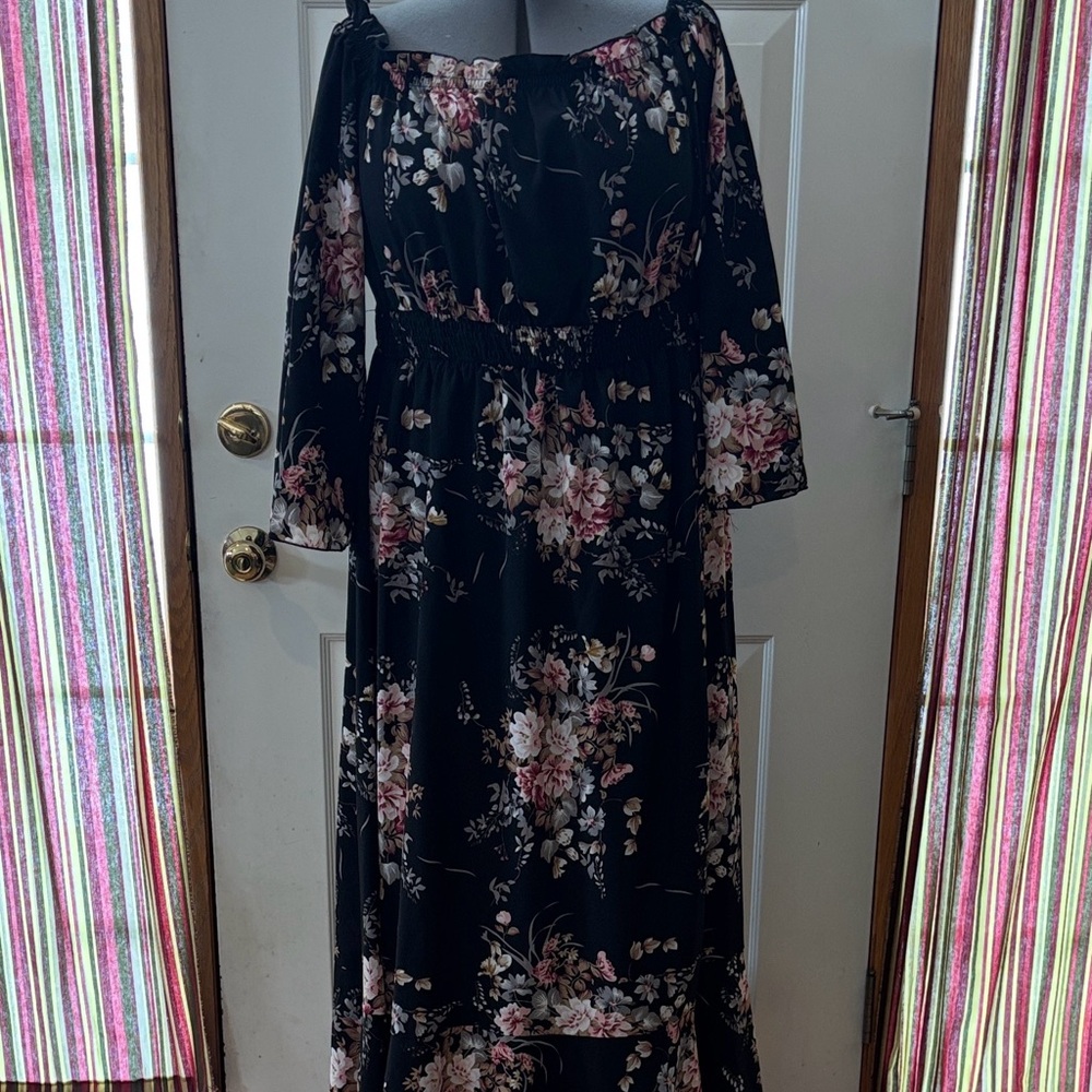 Elegant Floral Long Sleeve Dress 2x black SHEIN - Picture 2 of 4